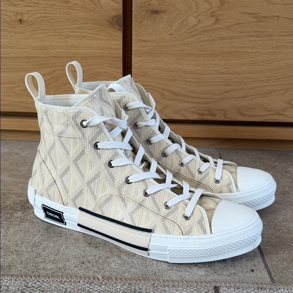 Women's High-Top Canvas Sneakers in Beige